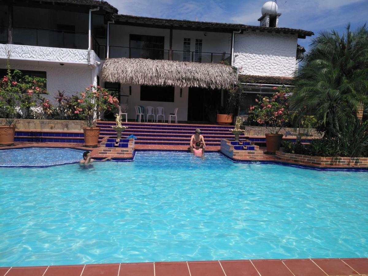 Villa Sara Doradal 外观 照片